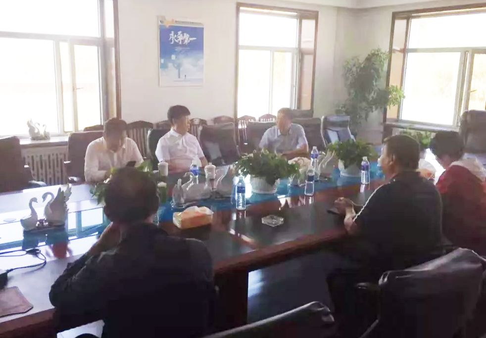 松北区副区长视察黑龙江对青鹅业集团生产基地